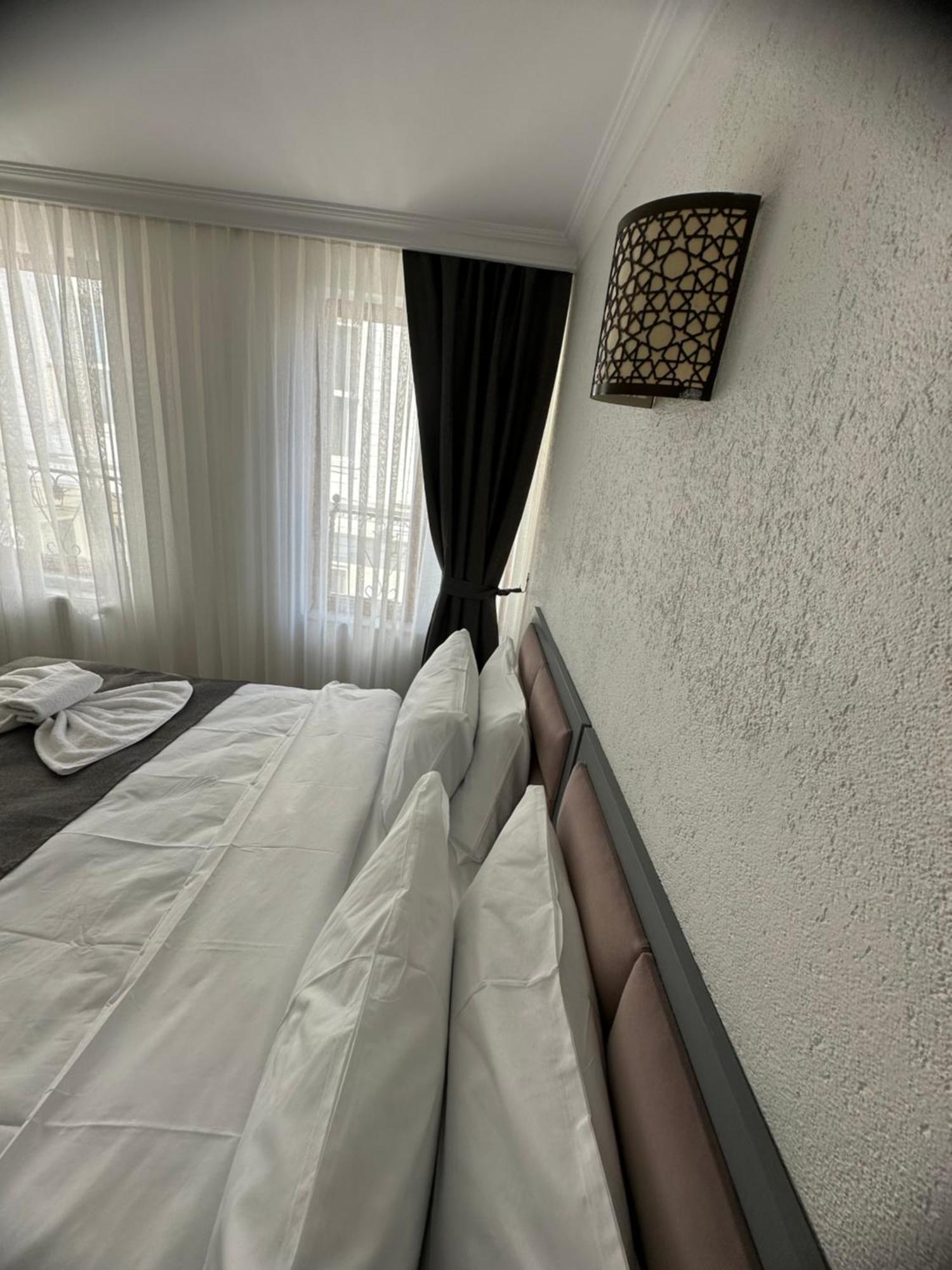Big Orange Hotel Old City Istanbul Bagian luar foto