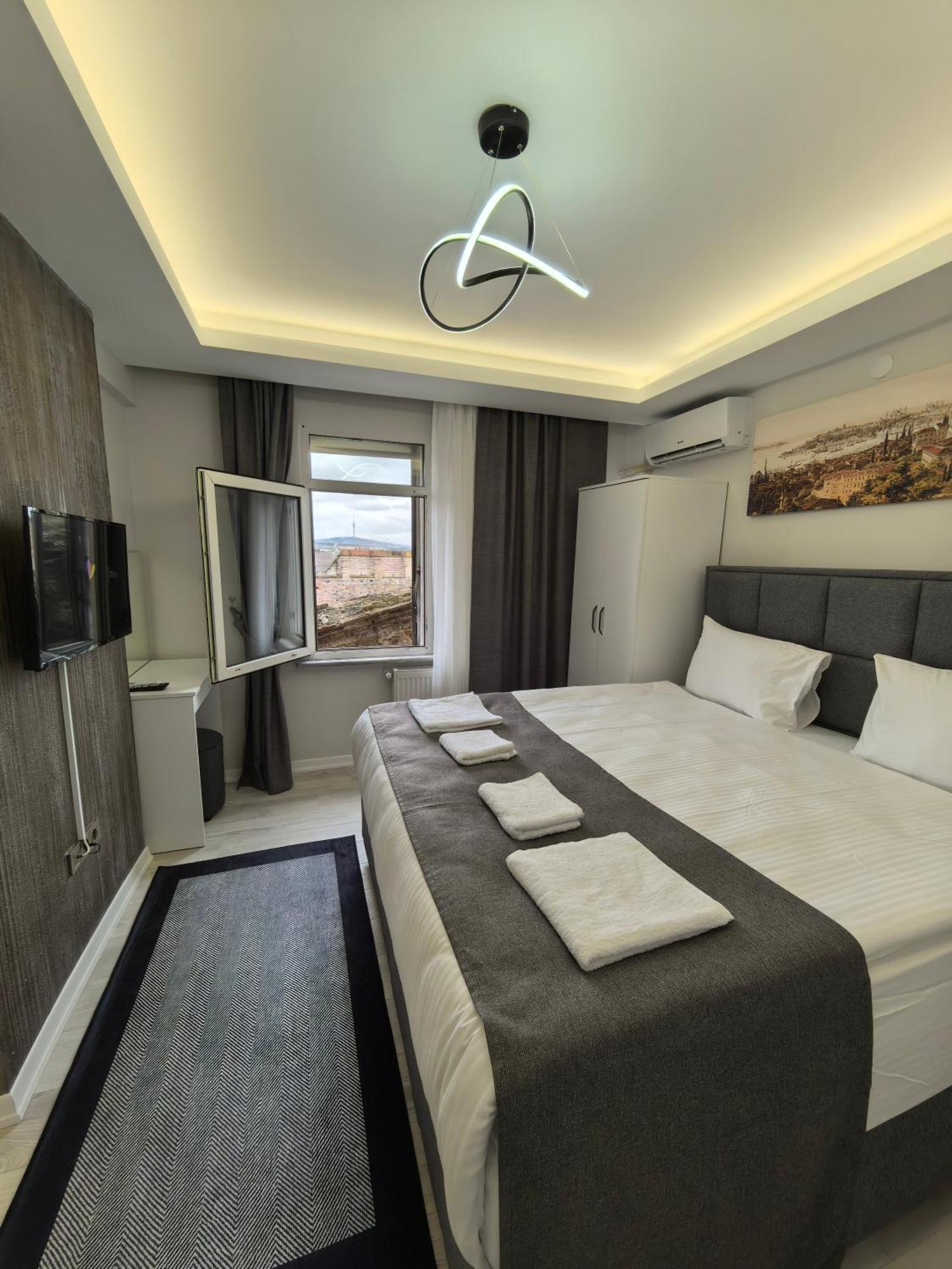 Big Orange Hotel Old City Istanbul Bagian luar foto